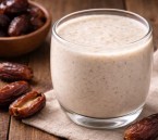 التمر بالحليب في الإفطار.. كنز صحي وفوائد مضاعفة في رمضان
