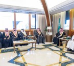 أمير المنطقة الشرقية يطلع على إنجازات جمعية “نقطة تحول”