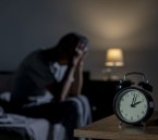 اضطرابات النوم تحت المجهر.. تحذيرات رسمية ودعوة لتغيير نمط الحياة