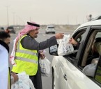 بالصور.. رئيس مدينة العيون يشارك في مبادرة “أفطر معنا 10”