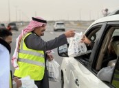 بالصور.. رئيس مدينة العيون يشارك في مبادرة “أفطر معنا 10”