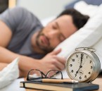 وداعًا للأرق بعد رمضان.. استشاريون يحددون خطوات علمية لنوم صحي