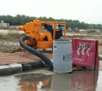 بالصور.. بلدية العيون تكثّف جهودها لمواجهة الأمطار وتوزّع مضخات لشفط تجمعات المياه