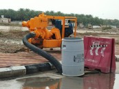 بالصور.. بلدية العيون تكثّف جهودها لمواجهة الأمطار وتوزّع مضخات لشفط تجمعات المياه