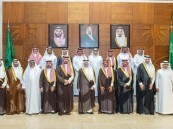 أمير الشرقية يؤكد دعم الحرفيين وتمكينهم خلال استقباله منسوبي هيئة التراث بالأحساء