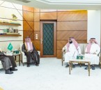 أمير الشرقية يستقبل رئيس مجلس إدارة جمعية البر الخيرية بحفر الباطن