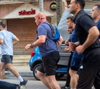 بالفيديو.. الرئيس الفرنسي يمارس رياضة الركض في شوارع الإسكندرية وسط المارة