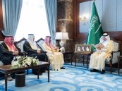 محافظ الأحساء يطّلع على جهود وبرامج بنك التنمية الاجتماعية بالمحافظة