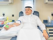 محافظ الأحساء يشارك في حملة التبرع بالدم التي نظمتها هيئة التطوير