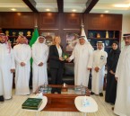 رئيس جامعة الملك فيصل يستقبل وفدًا من جامعة الملك عبدالله لبحث التعاون