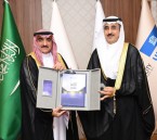 “الملا” يتسلّم التقرير السنوي لمطار الأحساء الدولي.. ويطّلع على أبرز المشاريع التطويرية
