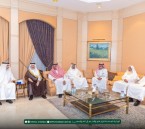 أمير المنطقة الشرقية يقدم التعازي لأسرة القريشي