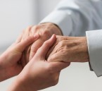 دراسة تشمل 8.5 مليون شخص: ظروف الطفولة الصعبة ترتبط بارتفاع معدلات الوفاة في الكبر