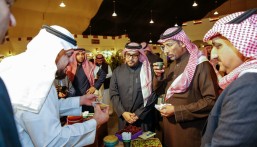 الاطباق التفاعلية ومبادرة الاطفال ( احساؤنا نظيفة ) في مهرجان ” تمور الاحساء “