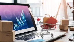 دعما للمشاريع.. “التجارة الإلكترونية” يعلن توفير 10 آلاف متجر إلكتروني مجاني