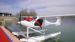 الصين تُصنع أول طائرة كهربائية عائمة في العالم