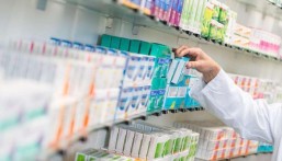 توجيه للممارسين الصحيين بالتوقف عن قبول هدايا شركات الأدوية ومنع إدخال العينات