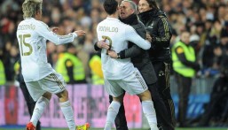 تفاصيل عرض النصر للتعاقد مع مورينيو