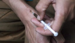 تحذير من مكافحة المخدرات: متعاطي الهيروين مُعرض للإصابة بالإيدز