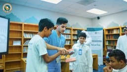 شاهد جولة طب الأسنان بجامعة الملك فيصل لعدد من مدارس الأحساء