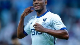 ايغالو ينافس حمدالله على جائزة أفضل لاعب في غرب آسيا لشهر أبريل