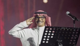 خلال إشعاله حفله في الأحساء.. رابح صقر: “يا هلا بمسقط رأسي”