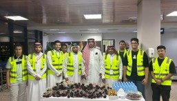 بالفيديو والصور.. أهالي الأحساء يستقبلون الحجاج بالورود والفرح في مطار الهفوف الدولي