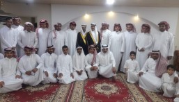بالصور.. أسرة الثنيان تحتفل بزواج ابنها “فضل”