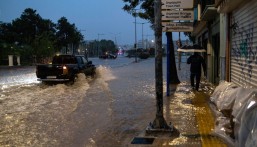 أنباء عن مقتل عدد من الأشخاص.. فيضانات تجتاح اليونان للمرة الثانية خلال شهر