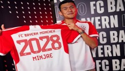 كيم مين جاي يفوز بجائزة أفضل لاعب آسيوي خارج القارة