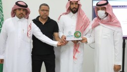 بمشاركة 7 فرق تطوعية.. نادي الروضة بنظم برنامج “فينا خير”