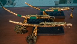 جائزة سيف خادم الحرمين الشريفين.. الأكبر في تاريخ سباقات الهجن