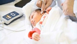 إنقاذ رضيع مصاب بمرض نادر وخطير في الخبر