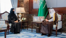 الأمير سعود بن طلال يستقبل مديرة مؤسسة رعاية الفتيات بالأحساء