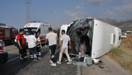 37 قتيلًا وجريحًا في تركيا.. تصادم حافلتَيْن تقل إحداهما عمال محطة للطاقة النووية