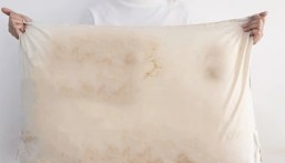 متخصص في أمراض الجهاز الهضمي يحذر: تخلص فورًا من هذه الأشياء فهي سامة بغرفة نومك