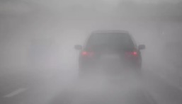 6 نصائح مهمة للقيادة بشكل آمن أثناء الضباب لتجنب وقوع الحوادث