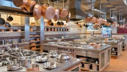 النُزل المؤقتة بلا مطابخ مركزية.. قرارات تنظيمية جديدة من وزارة البلديات