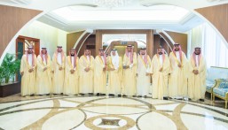 أمير الشرقية يستقبل رئيس وكبير الإداريين التنفيذيين لشركة مصفاة أرامكو السعودية