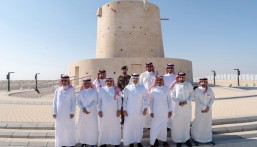 سمو محافظ الأحساء يتفقد مشروع تطوير ميناء العقير التاريخي