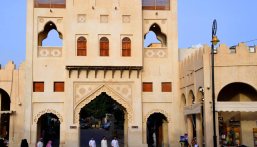 بحث تطوير مداخل الأحساء ومشاريع جودة الحياة في لقاء أمين الأحساء مع جمعية إنماء