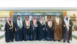 أمير الشرقية يستقبل رئيس وأعضاء جمعية محبة للتنمية الأسرية.. ويطلع على برامجها وخدماتها