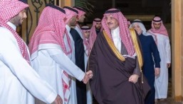 أمير المنطقة الشرقية يقدم التعازي لأسرة العثمان