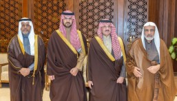 أمير المنطقة الشرقية ونائبه يعزيان أبناء علي الناصر السلمان في وفاة والدهم