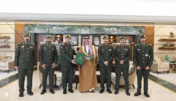 أمير الشرقية يستعرض تقرير منافذ المنطقة خلال استقباله مدير الجوازات