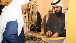  وكيل محافظة الأحساء يزور مهرجان البشت الحساوي ويشيد بالدعم الكبير للتراث الوطني