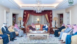 سمو نائب أمير المنطقة الشرقية يعزّي أسرة التركي