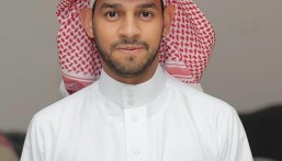 ”عمر” يضئ منزل ”سعد السبيعي”