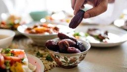 الصيام يعزّز المناعة النفسية.. دراسات تكشف تراجع الاكتئاب والقلق في رمضان