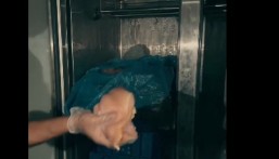 أمانة الأحساء تضبط نشاطًا مخالفًا داخل مزرعة يروّج دواجن مجمّدة على أنها طازجة